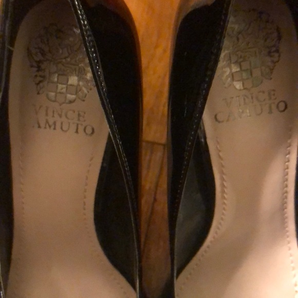 ♠️PATENT LEATHER VINCE CAMUTO PUMPS♠️ - Picture 8 of 8
